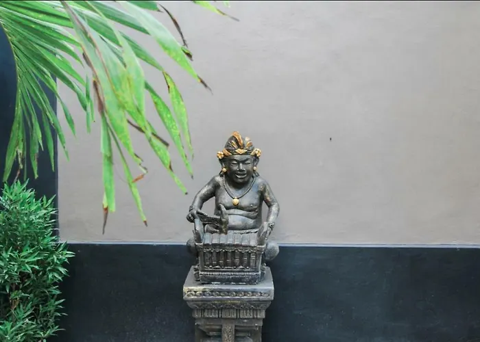 Two Mades Gamelan Studio 2* Pesanggaran